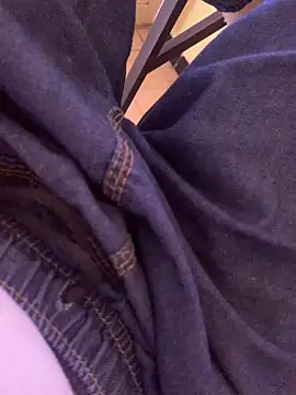 Unique-Man online show from November 2025 12:49:01 PM