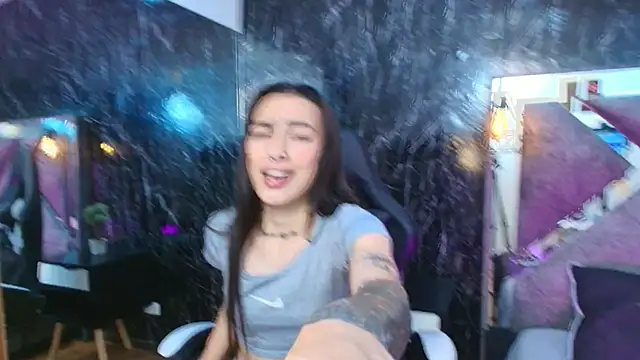 Snapshot of LaurenHazel chatting on November 2025 08:07:01 PM LaurenHazel online show from November 2025 08:07:01 PM