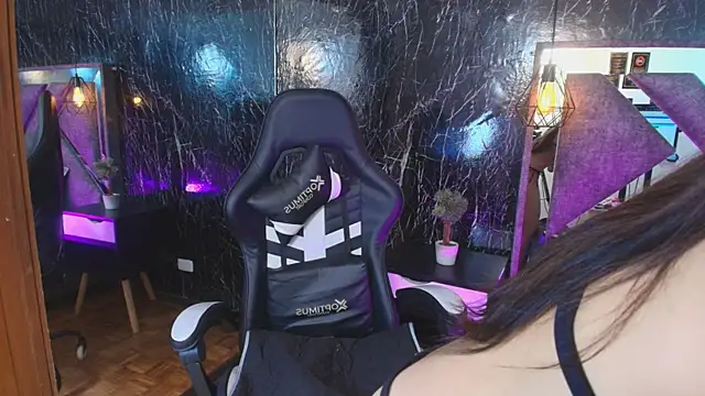 Snapshot of LaurenHazel chatting on December 2025 07:08:02 PM LaurenHazel online show from December 2025 07:08:02 PM