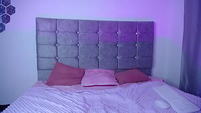 Catleya x online show from November 2025 09:06:01 PM