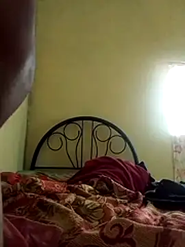 GuzzMiranda18 online show from November 2025 07:39:02 PM