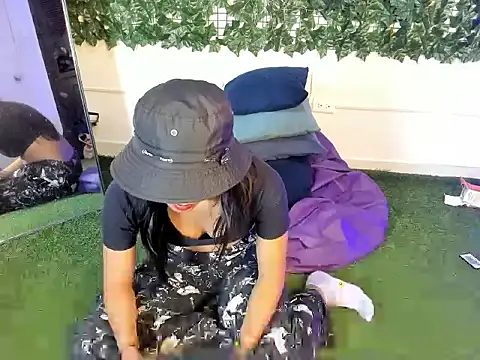 YeseniaRodriguez3 online show from March 2026 01:27:02 PM