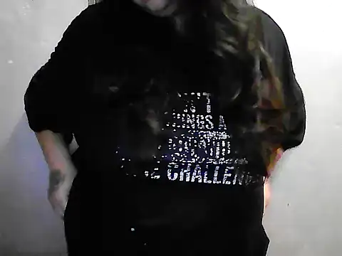 FluffyLuna online show from November 2025 10:41:02 PM