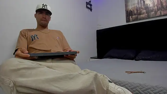 Snapshot of harold_777 chatting on October 2025 04:05:01 AM harold 777 online show from October 2025 04:05:01 AM