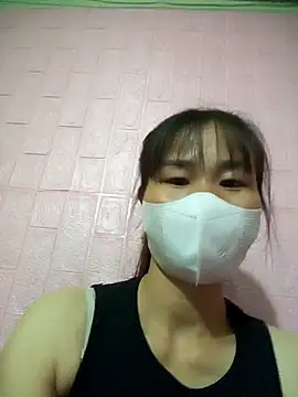 Snapshot of Donatella28 chatting on October 2025 02:13:02 PM Donatella28 online show from October 2025 02:13:02 PM