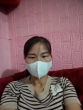 Snapshot of Donatella28 chatting on October 2025 02:17:02 AM Donatella28 online show from October 2025 02:17:02 AM