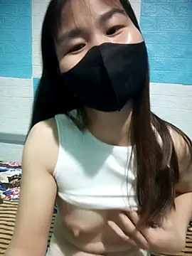 Snapshot of Donatella28 chatting on November 2025 04:42:01 PM Donatella28 online show from November 2025 04:42:01 PM