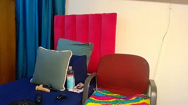 Lisa-001 online show from January 2026 07:44:01 AM