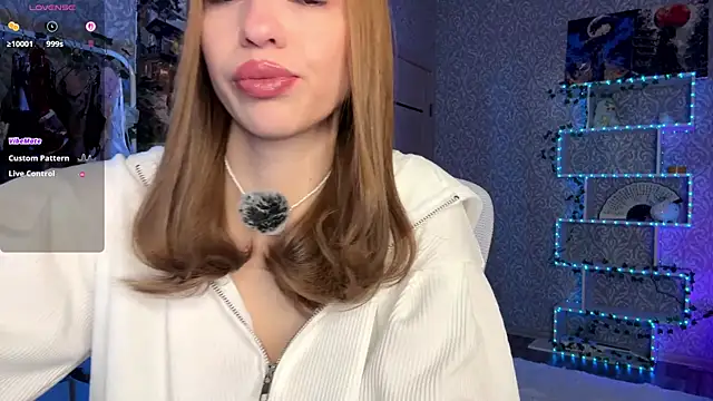 MiraVandee online show from November 2025 05:08:02 AM