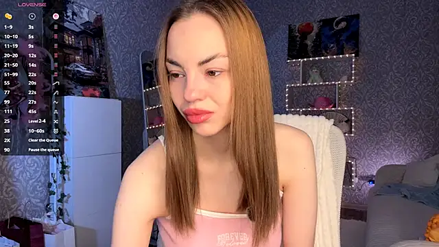 MiraVandee online show from November 2025 05:18:01 AM