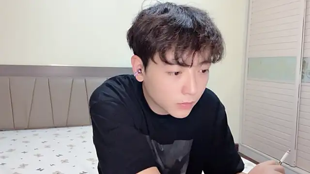 xiaoxiao1025 online show from November 2025 10:59:02 AM