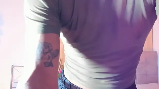 nahomi28  online show from November 2025 04:52:02 PM