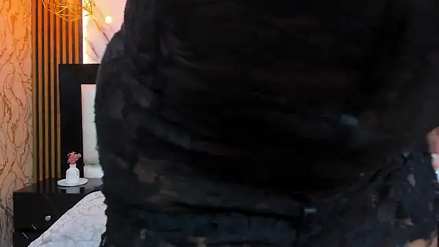 Kelly Swift online show from November 2025 04:01:02 AM