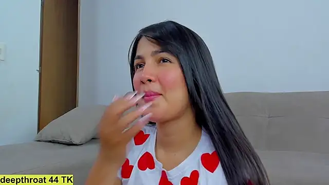 Snapshot of hanathompson___0 chatting on November 2025 02:48:02 PM hanathompson 0 online show from November 2025 02:48:02 PM