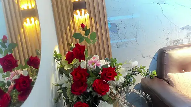 Nayla Monroee online show from November 2025 07:48:02 PM