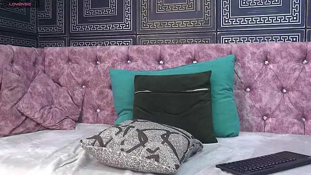 AidenStorm online show from November 2025 05:55:02 PM