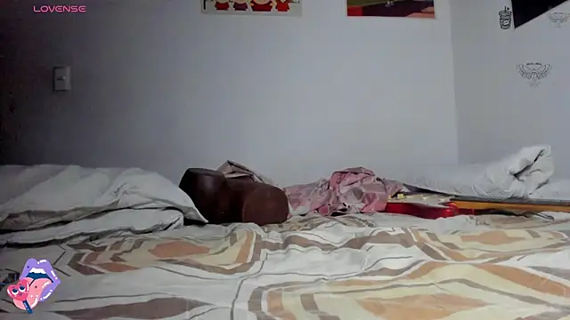 Snapshot of ghostwomaan chatting on May 2026 03:51:02 PM ghostwomaan online show from May 2026 03:51:02 PM