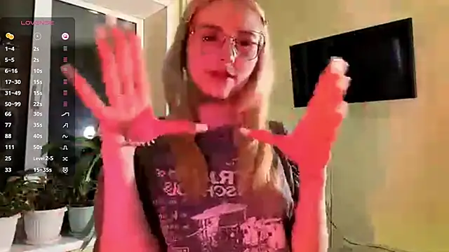 LatanyaRein online show from November 2025 03:23:02 PM