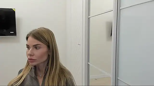 LinaBey online show from October 2025 03:13:02 PM