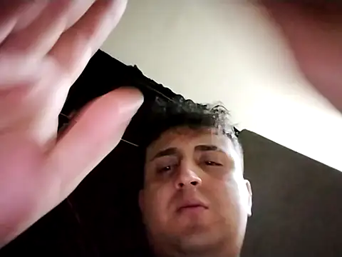 Mrandreuw online show from November 2025 05:32:02 AM