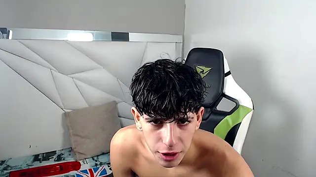 Cash G  online show from December 2025 08:24:02 PM