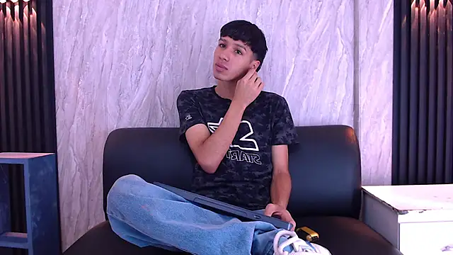 LaPantera Rosa online show from October 2025 07:16:01 PM