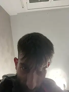 Snapshot of Dondeloquieras4 chatting on February 2026 03:18:02 AM Dondeloquieras4 online show from February 2026 03:18:02 AM