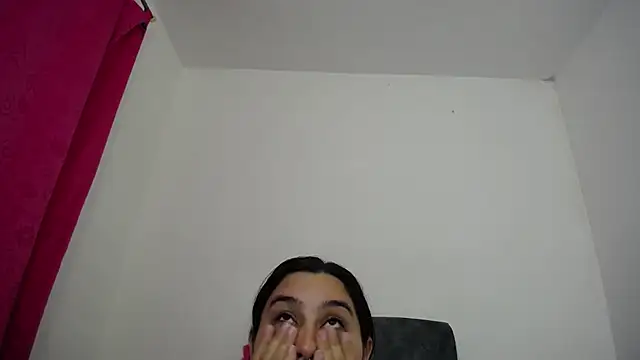 Mia fox29 online show from November 2025 11:46:02 AM