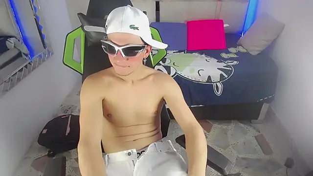 Gabrielo col online show from November 2025 08:07:01 PM