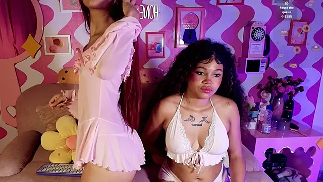 Candygirls xoxo online show from November 2025 03:07:01 AM