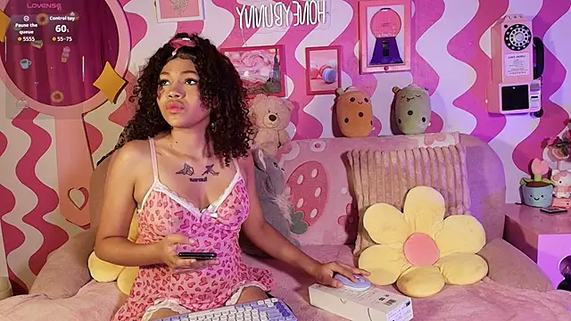 Candygirls xoxo online show from November 2025 10:04:01 AM