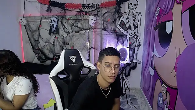 Great blowjob and anal online show from October 2025 08:21:02 PM