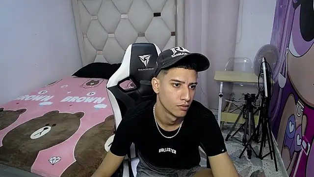 Great blowjob and anal online show from November 2025 08:20:02 PM