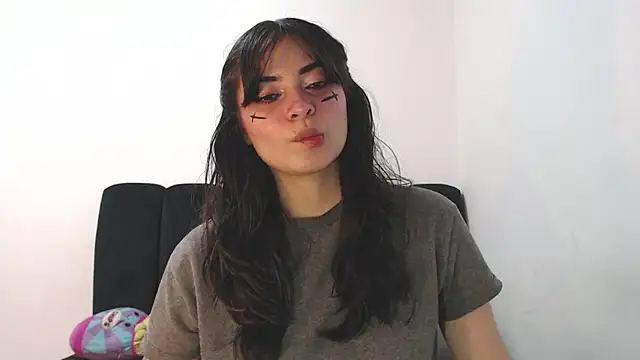 Snapshot of Annagoth_ chatting on June 2026 04:39:02 AM Annagoth online show from June 2026 04:39:02 AM