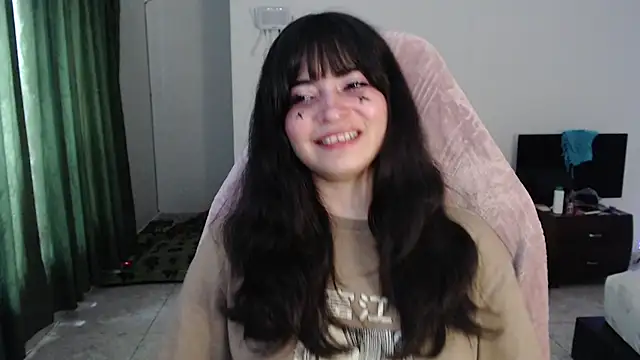 Snapshot of Annagoth_ chatting on August 2026 10:44:02 PM Annagoth online show from August 2026 10:44:02 PM