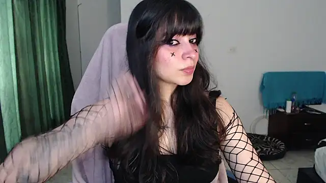 Snapshot of Annagoth_ chatting on August 2026 10:04:02 PM Annagoth online show from August 2026 10:04:02 PM
