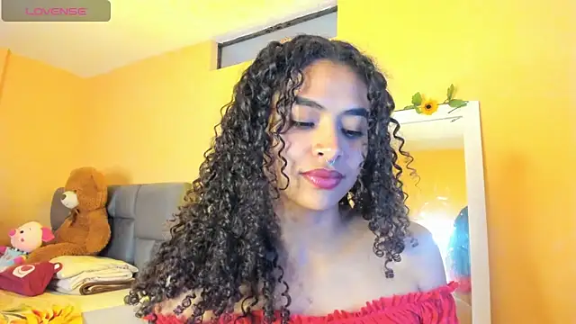 Snapshot of Keniia_rizz chatting on May 2026 06:28:02 PM Keniia rizz online show from May 2026 06:28:02 PM