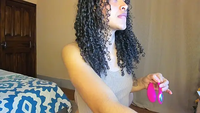 Snapshot of Keniia_rizz chatting on July 2026 11:35:02 PM Keniia rizz online show from July 2026 11:35:02 PM