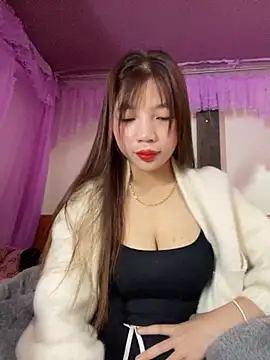 Snapshot of Zlienr023 chatting on November 2025 12:43:02 AM Zlienr023 online show from November 2025 12:43:02 AM