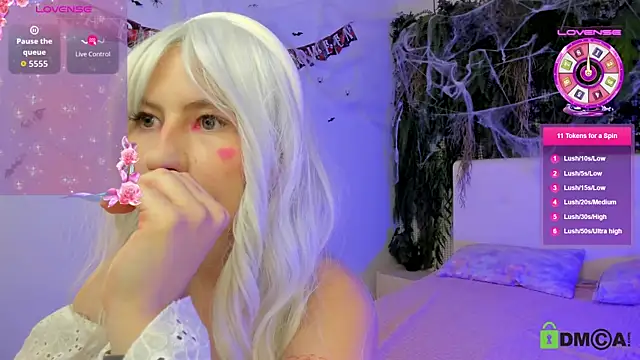 Lillith  6ia online show from November 2025 02:52:02 PM