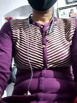 Snapshot of Hot-Rubyy chatting on December 2025 09:14:01 AM Hot-Rubyy online show from December 2025 09:14:01 AM