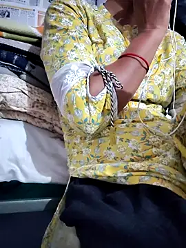 Hot-Rubyy online show from February 2026 06:25:02 AM