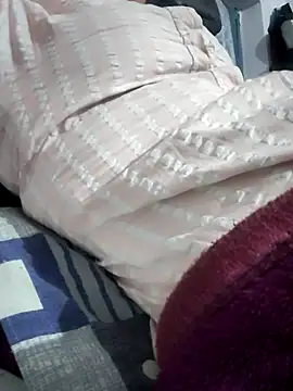 Hot-Rubyy online show from March 2026 05:04:01 PM