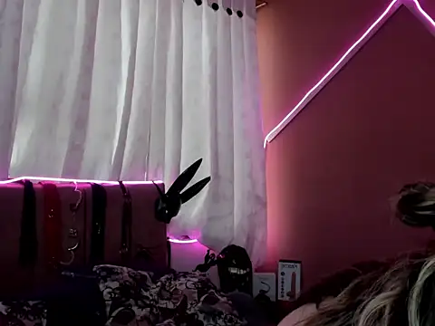 CleareRems online show from November 2025 01:00:01 PM