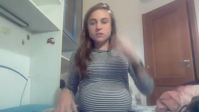 SinnEmily online show from December 2025 05:52:01 PM