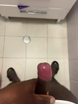 Snapshot of negrinho5 chatting on February 2026 04:19:01 PM negrinho5 online show from February 2026 04:19:01 PM