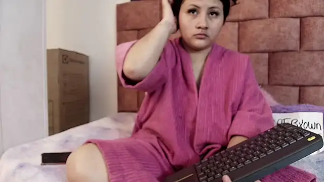 Latina Kimky online show from November 2025 08:40:01 PM