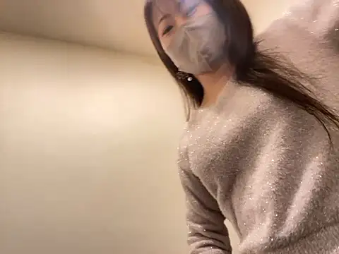 Snapshot of hitomi_desu chatting on November 2025 02:17:01 PM hitomi desu online show from November 2025 02:17:01 PM