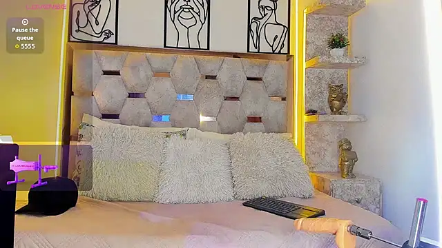 Andrew Haalls online show from November 2025 02:52:02 PM