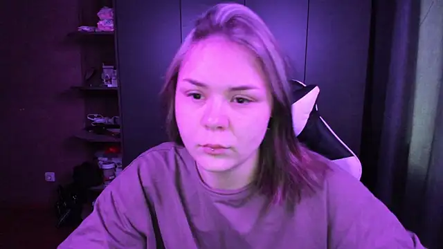 sophia lix online show from November 2025 01:47:01 AM